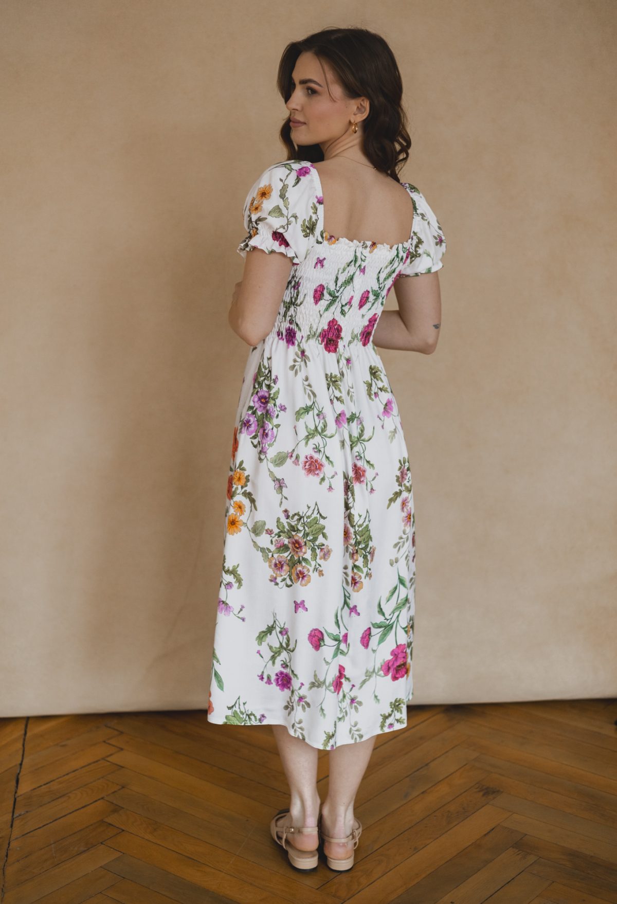 Sukienka Suzanne flowers in white