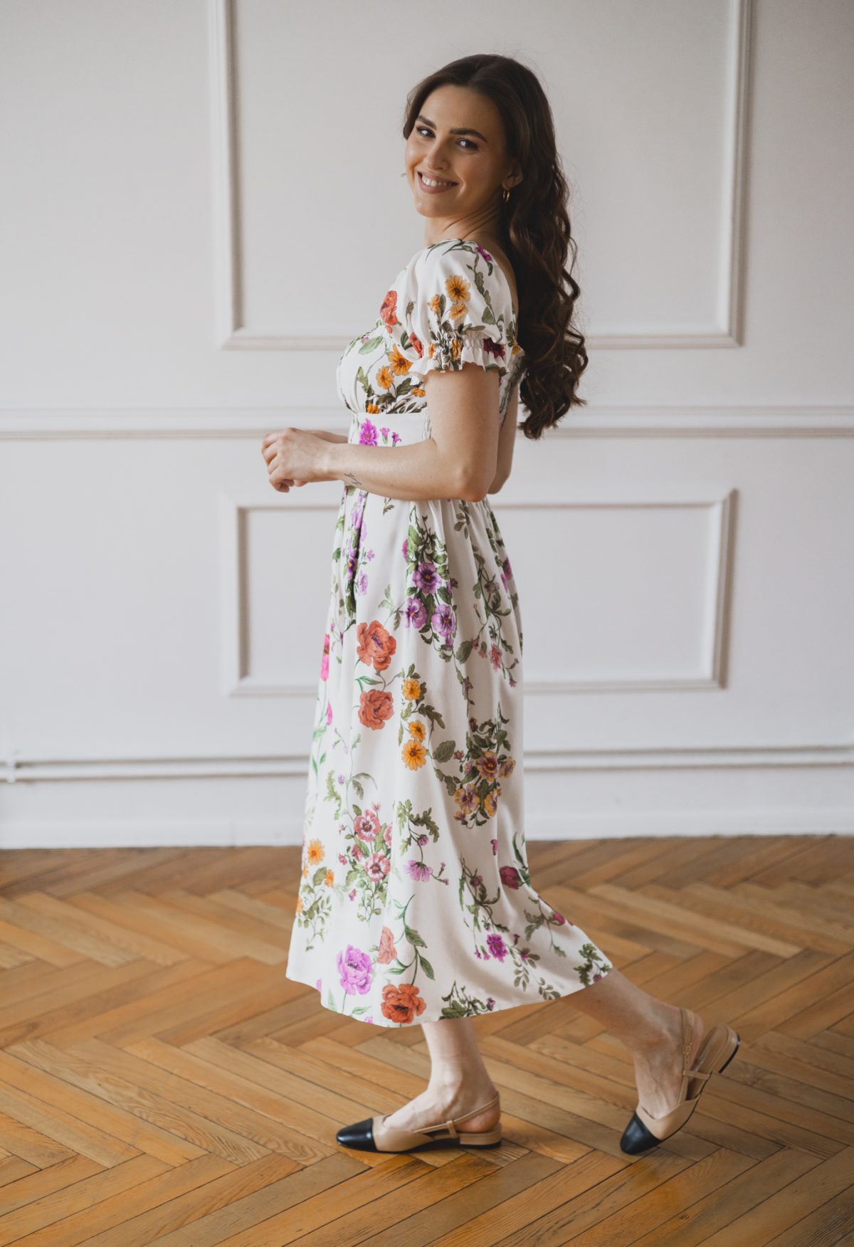 Sukienka Suzanne flowers in white